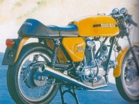 Ducati750DualSeat.jpg